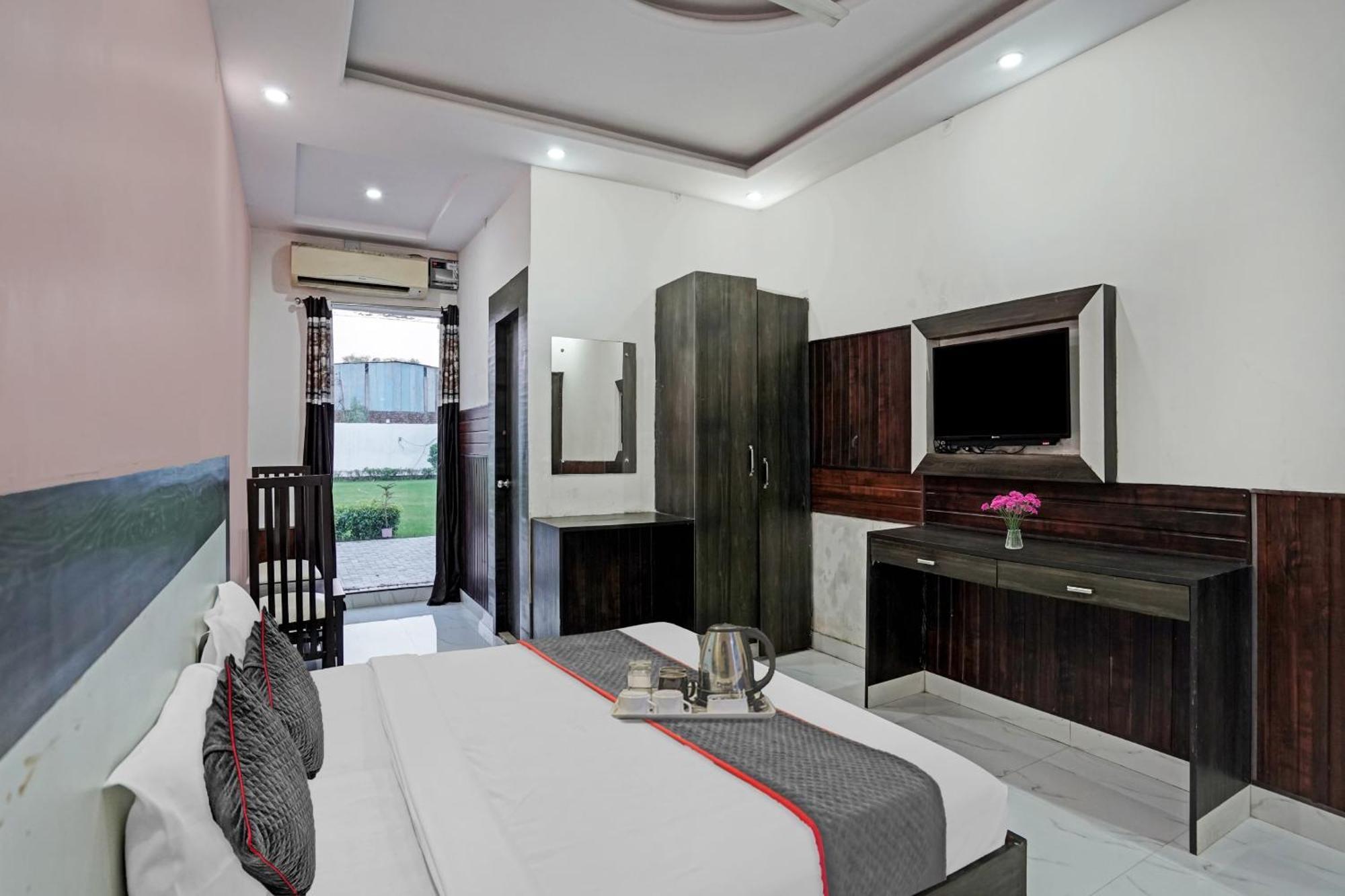 Collection O Rajvanshi Paradise Gurgaon Exterior foto