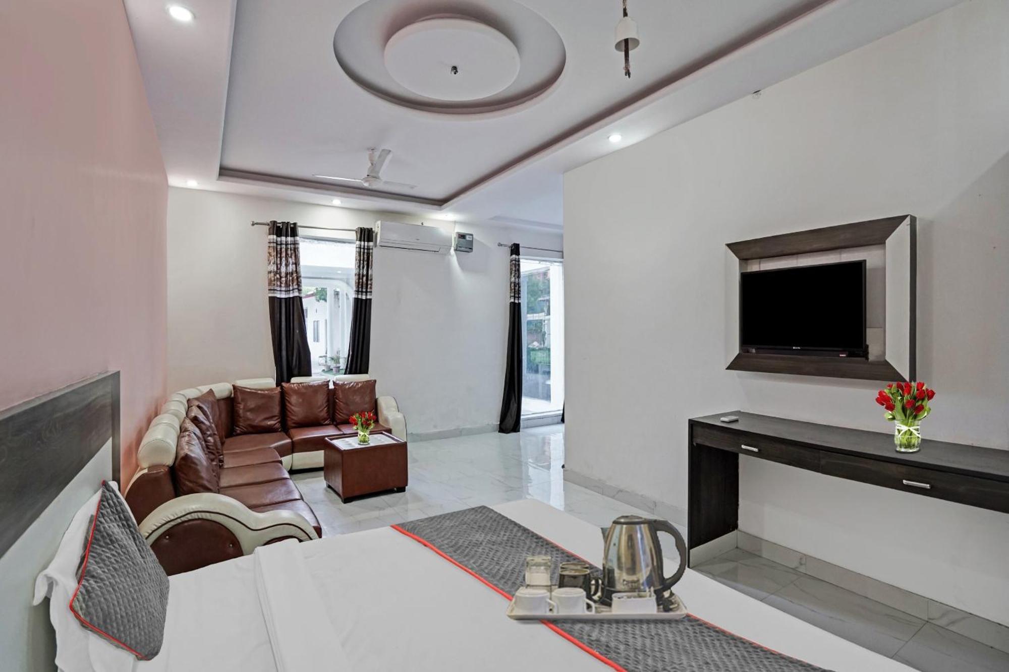 Collection O Rajvanshi Paradise Gurgaon Exterior foto